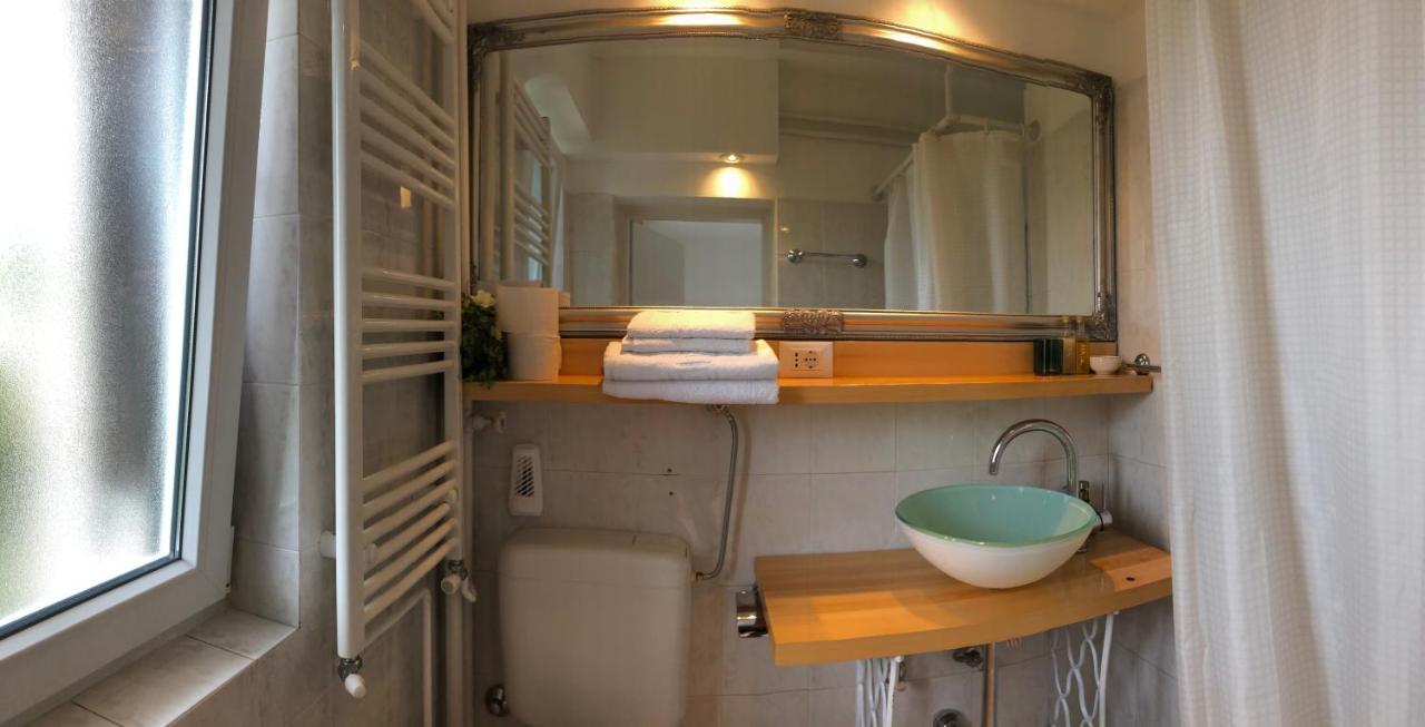 Rooms Ena Rovinj Bagian luar foto