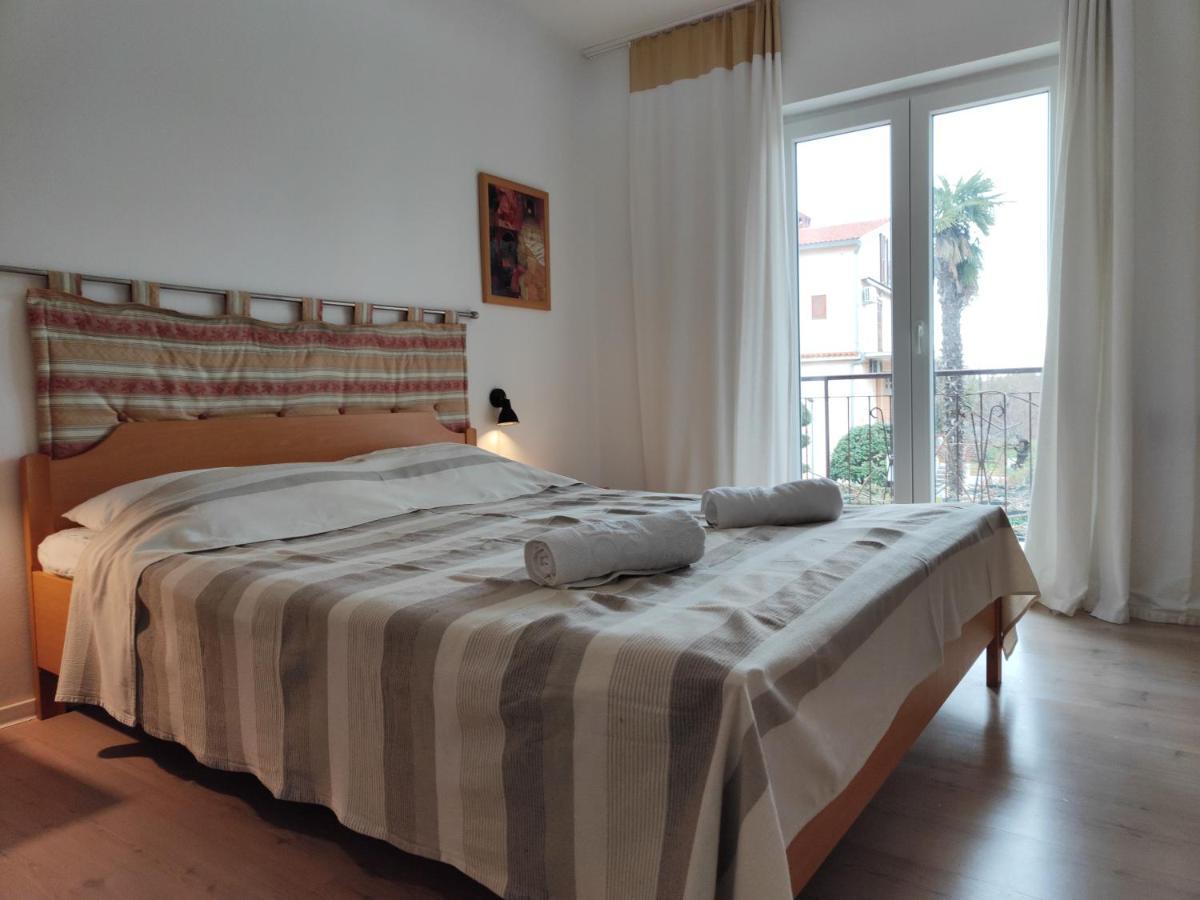 Rooms Ena Rovinj Bagian luar foto