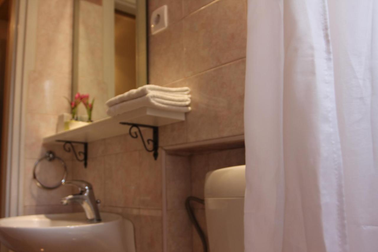 Rooms Ena Rovinj Bagian luar foto