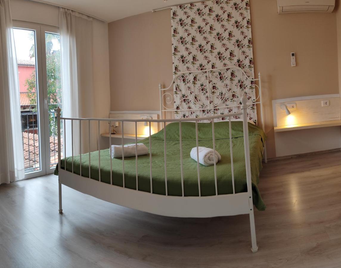 Rooms Ena Rovinj Bagian luar foto