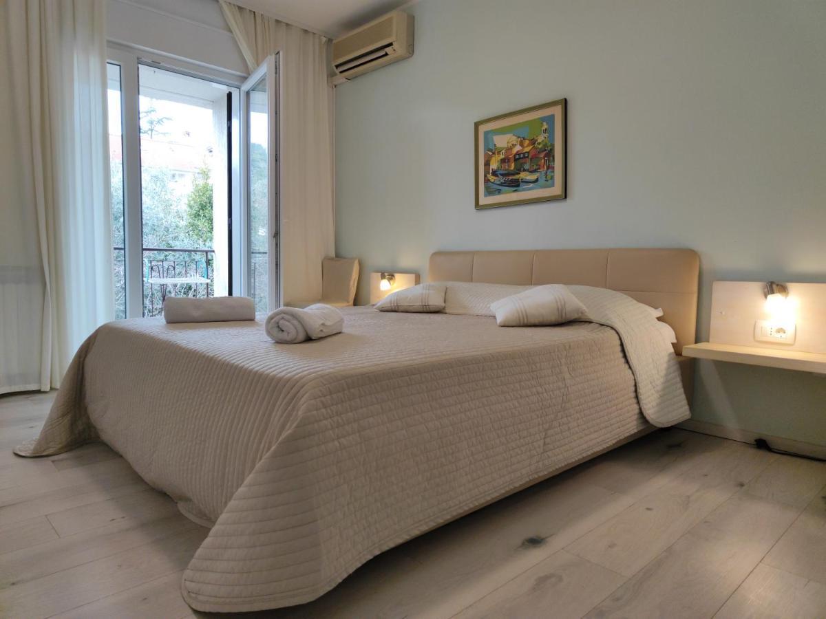 Rooms Ena Rovinj Bagian luar foto